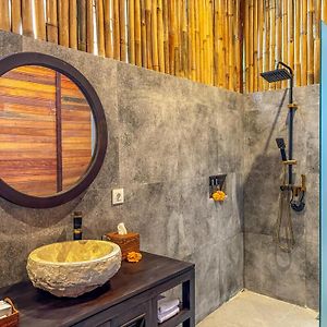 One-Bedroom Wooden Villa Garden View
